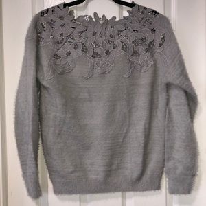 From Vici, En Creme Gray Sweater, nwot